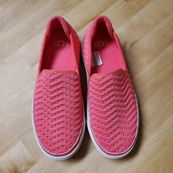 UGG Unisex-Child K Caplan Slip-on Sneaker Size 1 - Picture 8 of 8